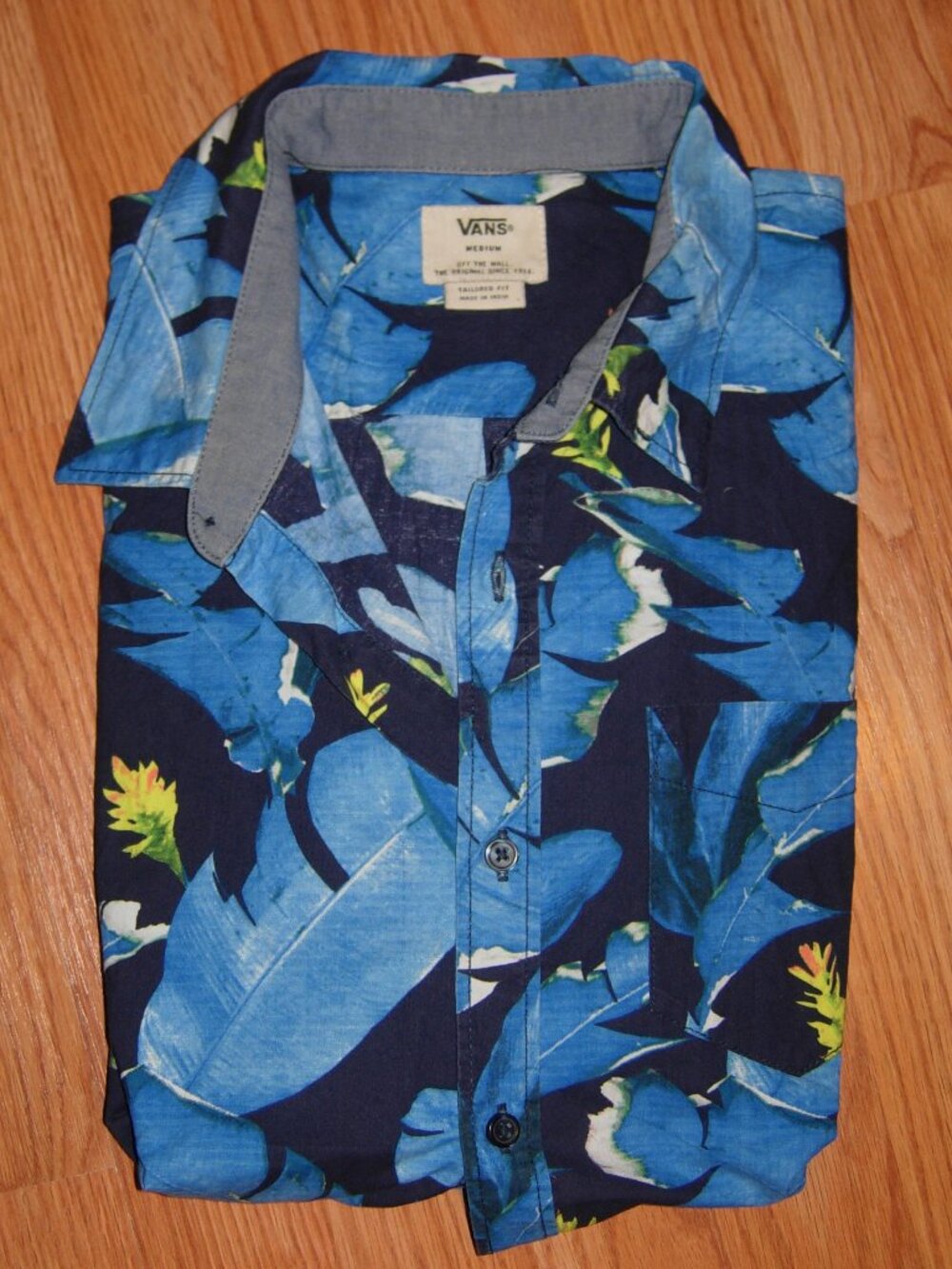 Vans Tropical Hawaiian Button Up Short Sleeve Tailored Fit Top M